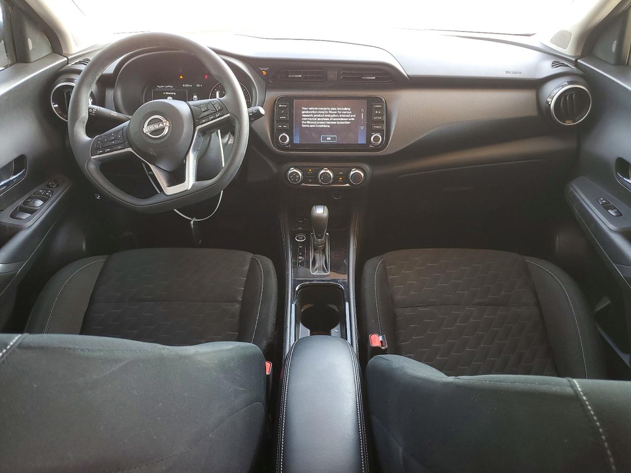 2024 NISSAN KICKS