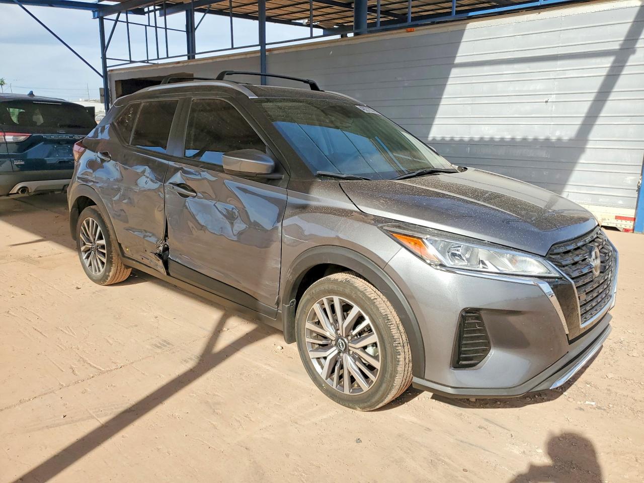 2024 NISSAN KICKS