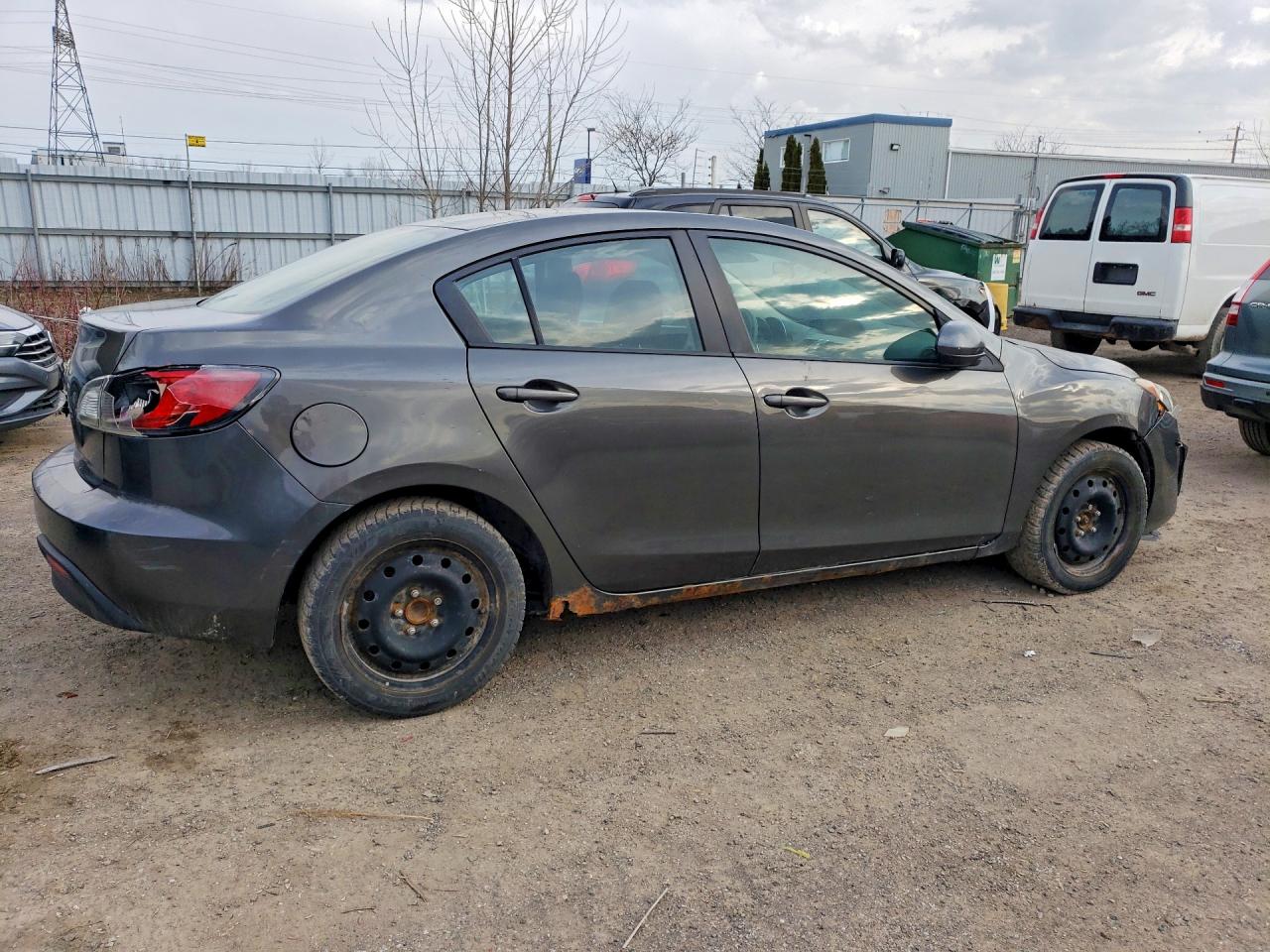 2011 MAZDA 3
