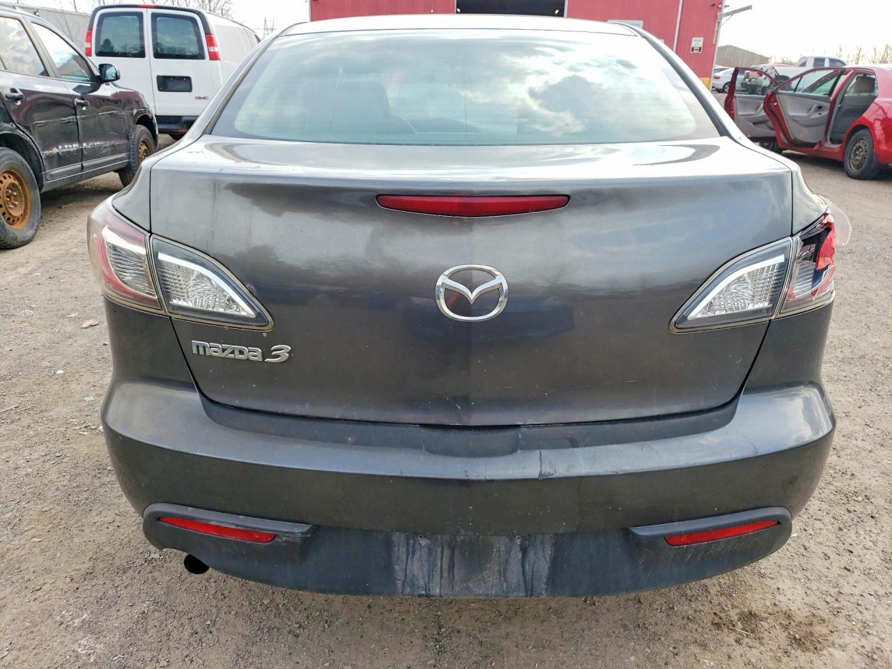 2011 MAZDA 3