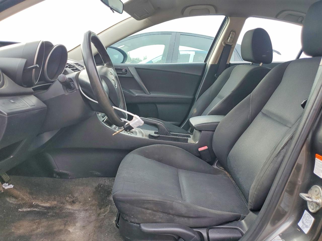 2011 MAZDA 3