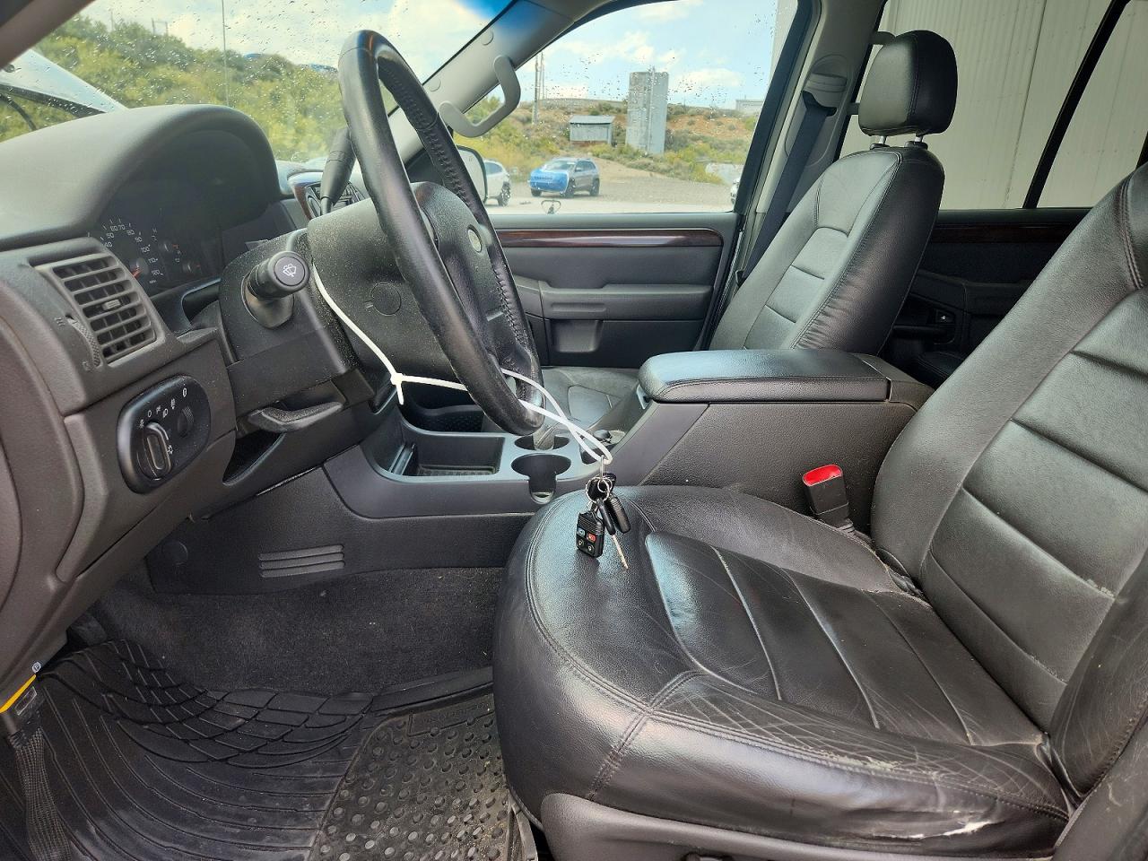 2004 FORD EXPLORER
