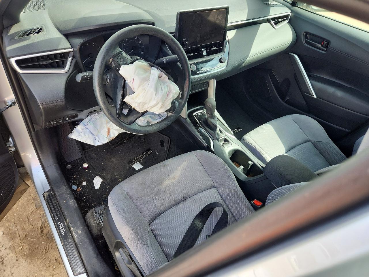 2025 TOYOTA COROLLA