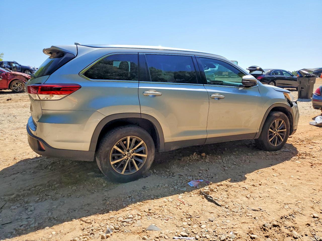 2019 TOYOTA HIGHLANDER