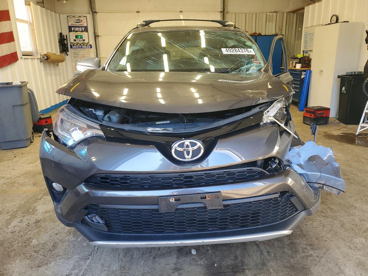 2016 TOYOTA RAV4