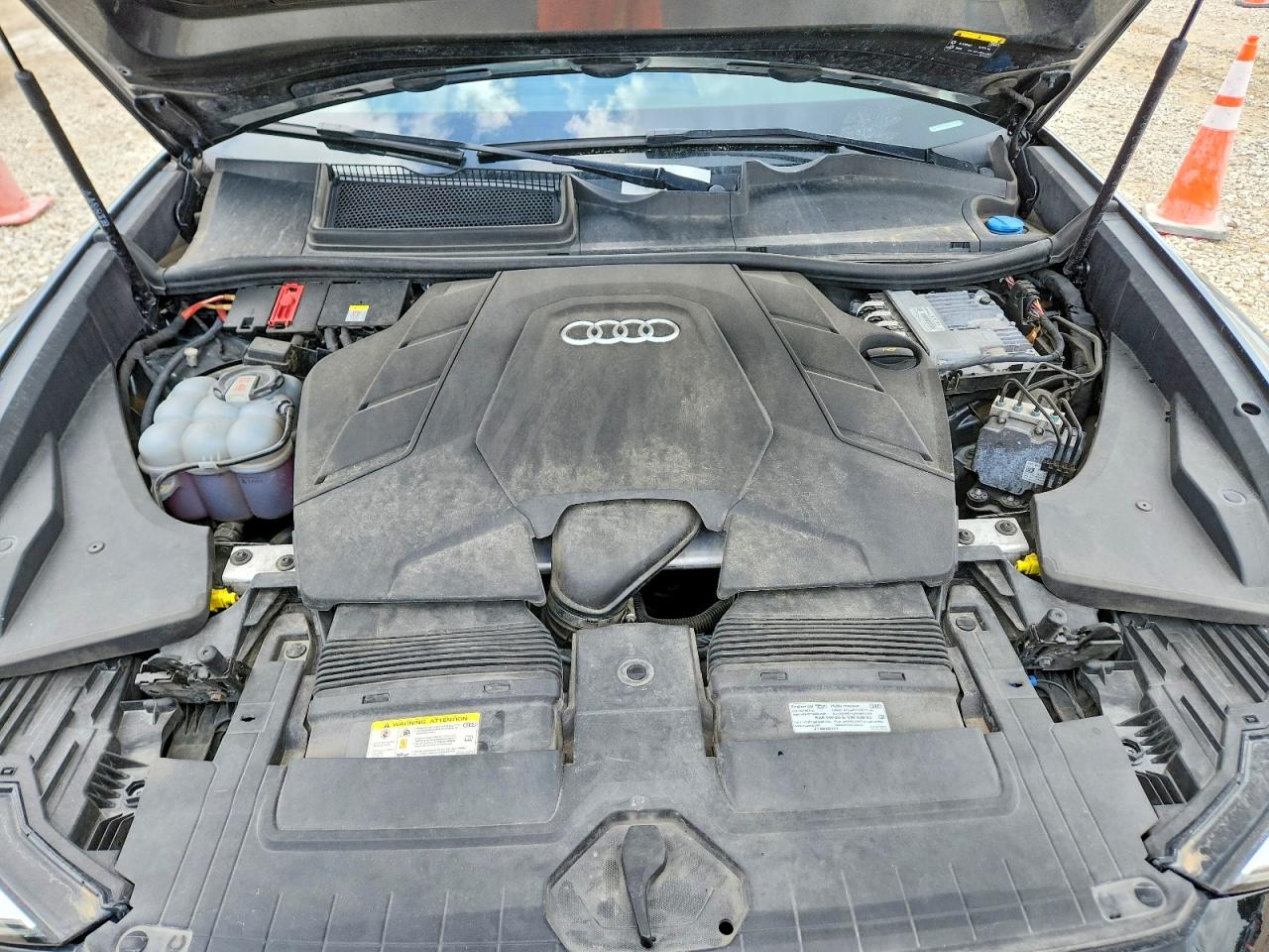 2021 AUDI Q8