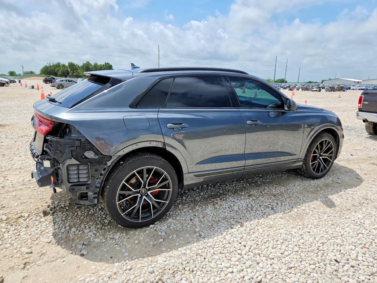 2021 AUDI Q8