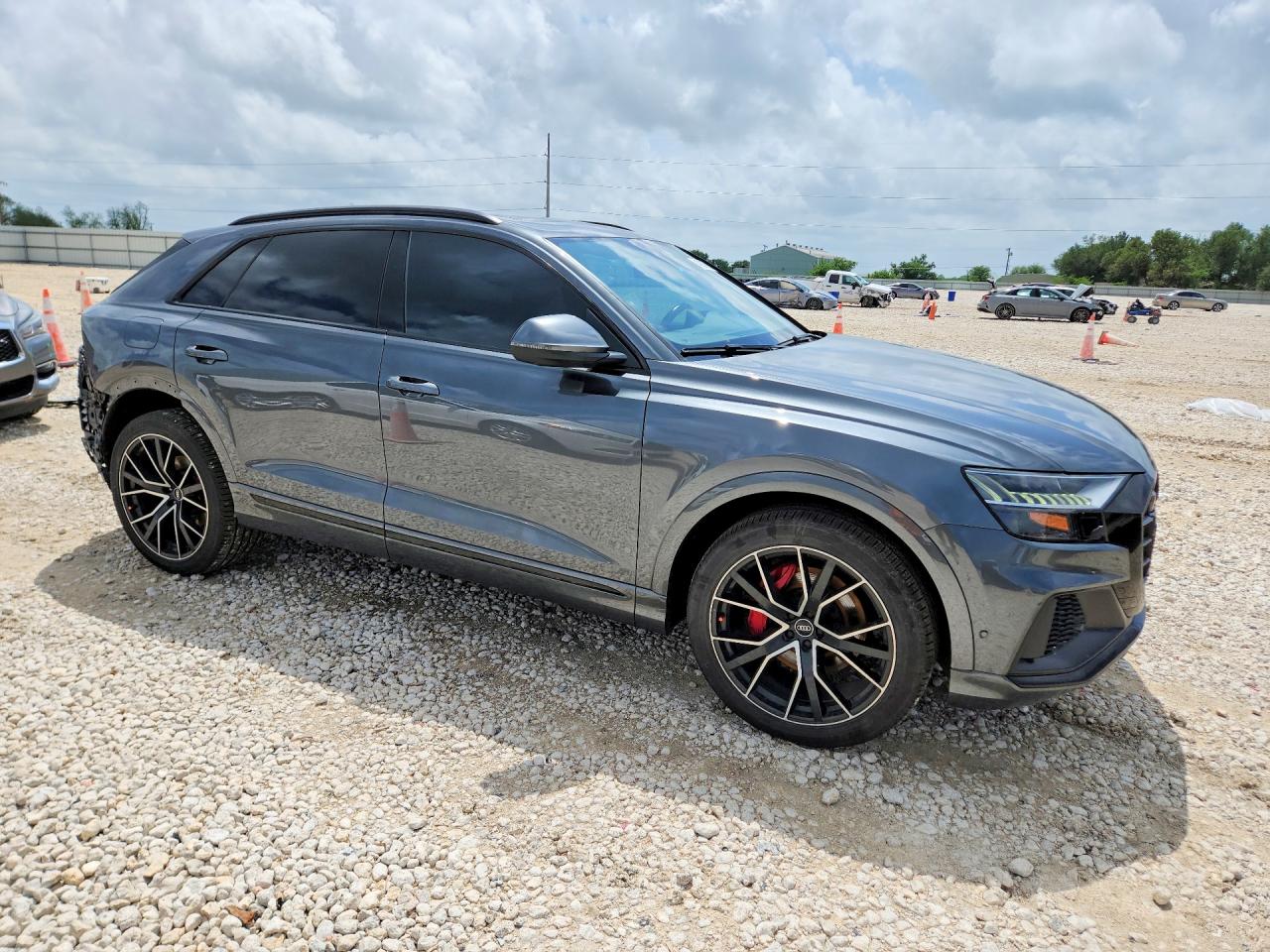 2021 AUDI Q8