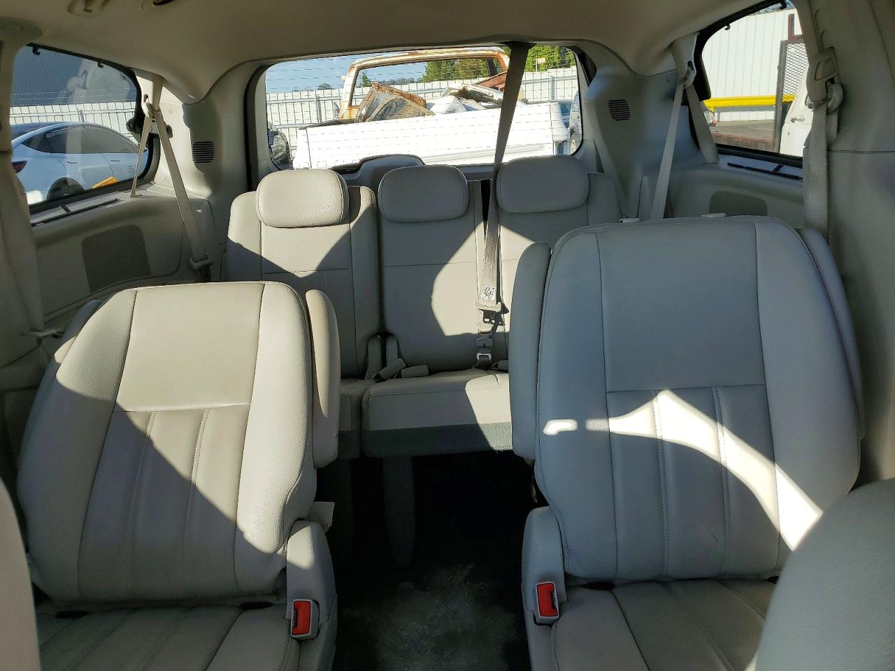 2009 CHRYSLER MINIVAN