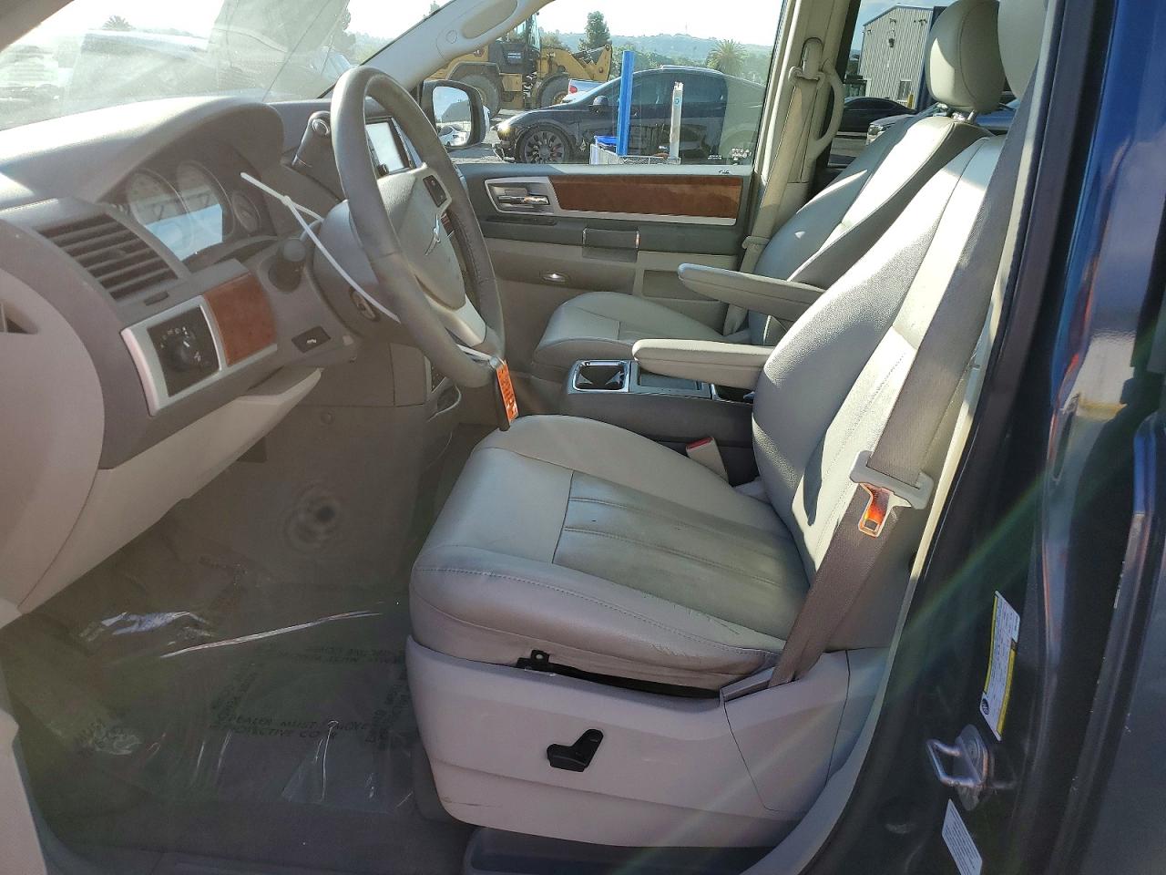 2009 CHRYSLER MINIVAN