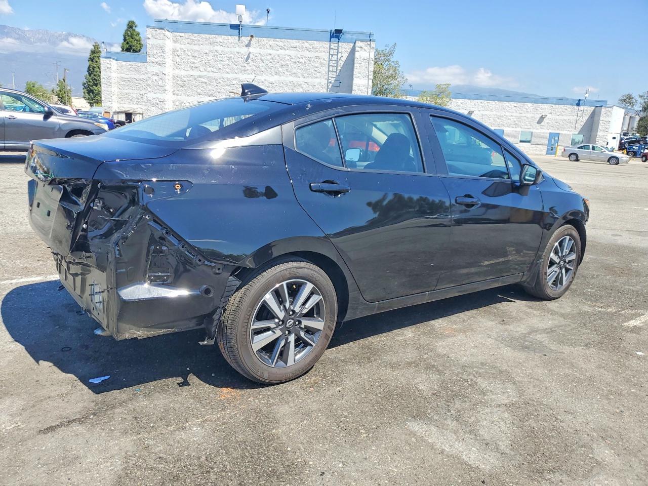 2025 NISSAN VERSA