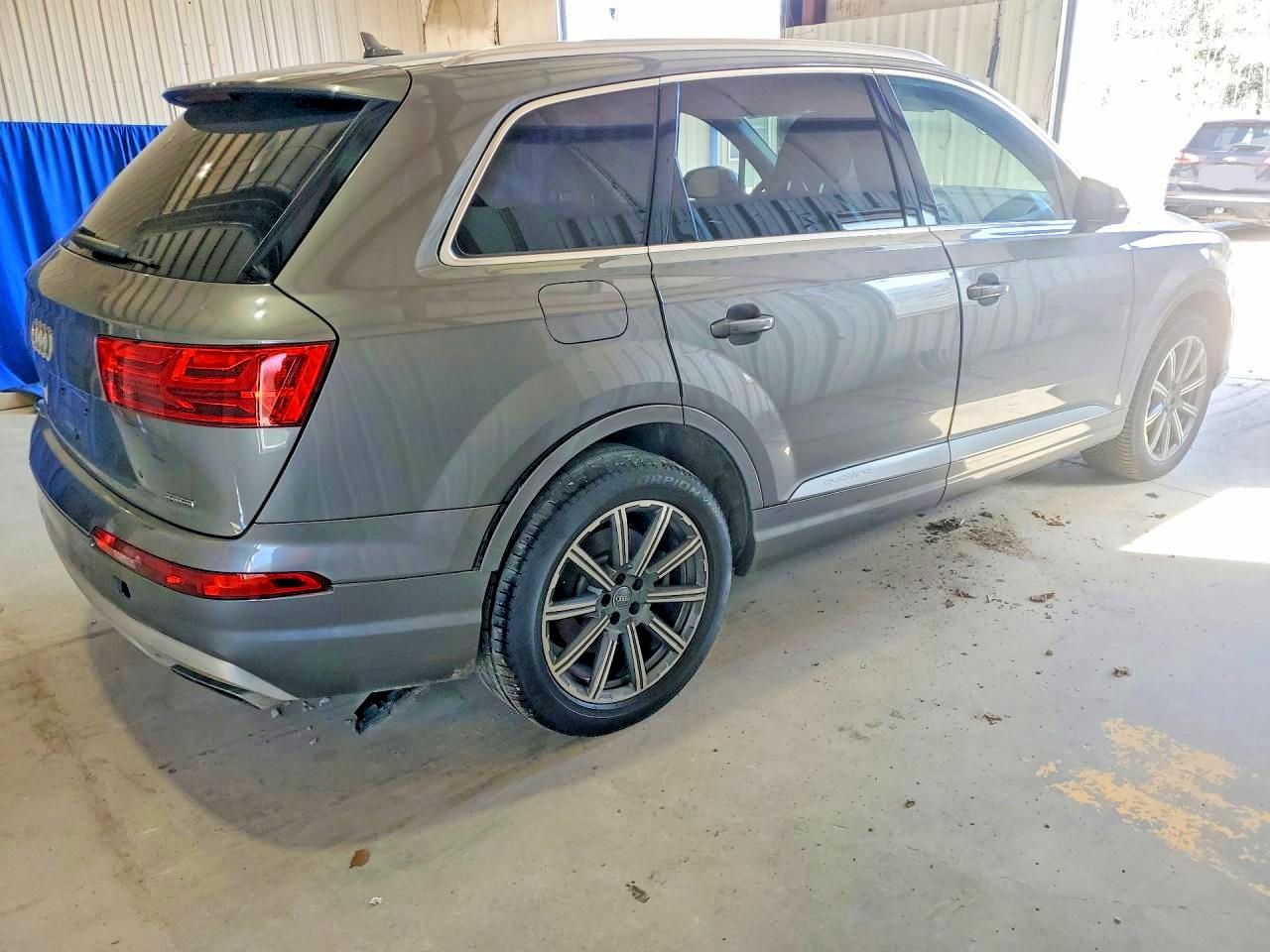 2017 AUDI Q7