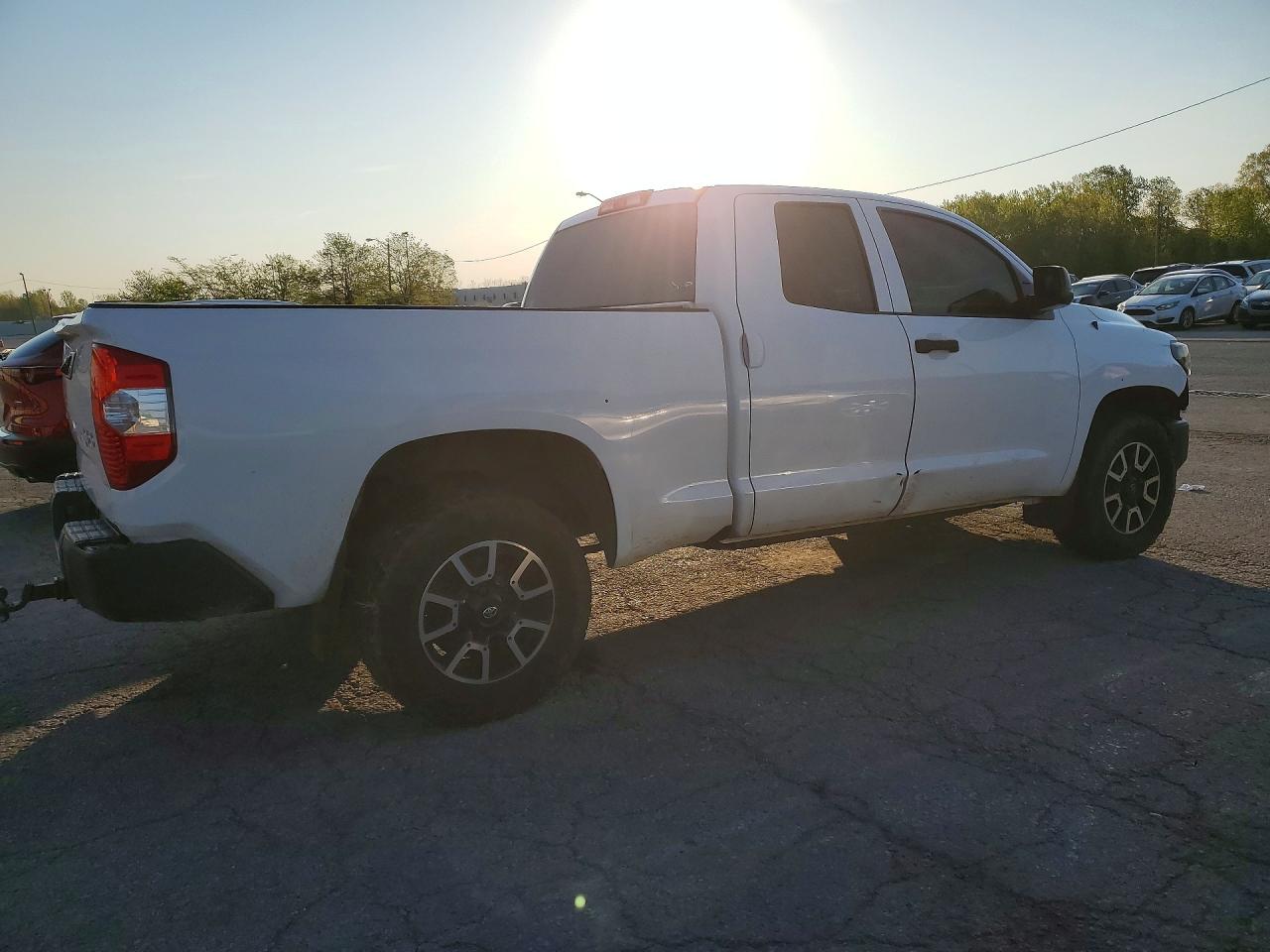 2015 TOYOTA TUNDRA