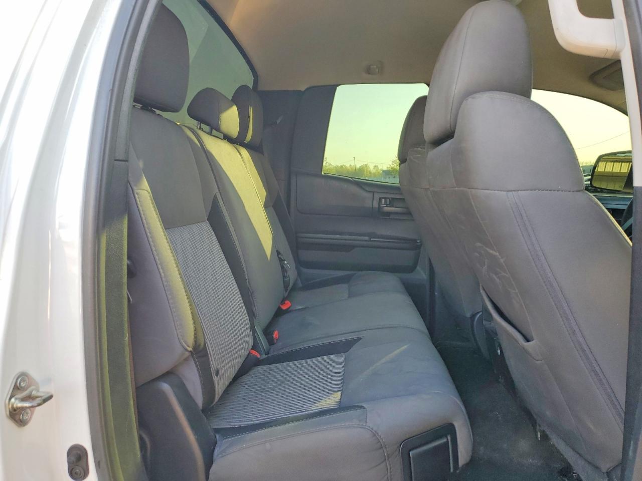 2015 TOYOTA TUNDRA