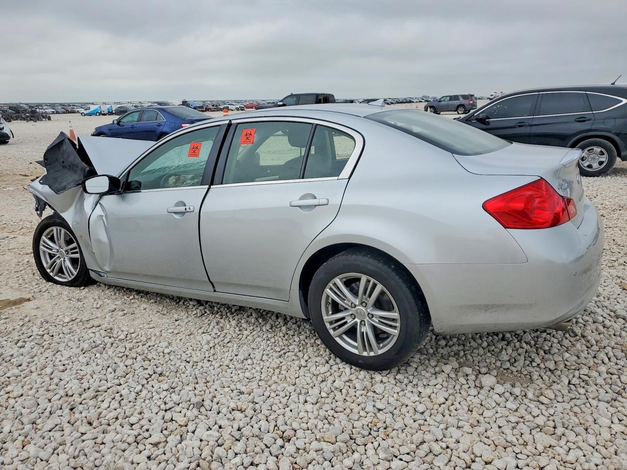 2013 INFINITI G37