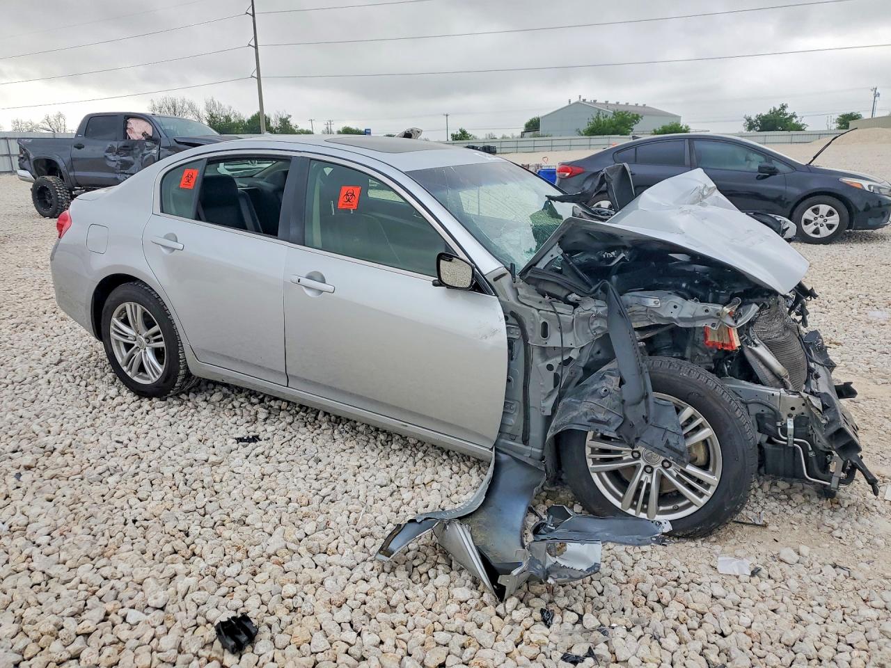 2013 INFINITI G37