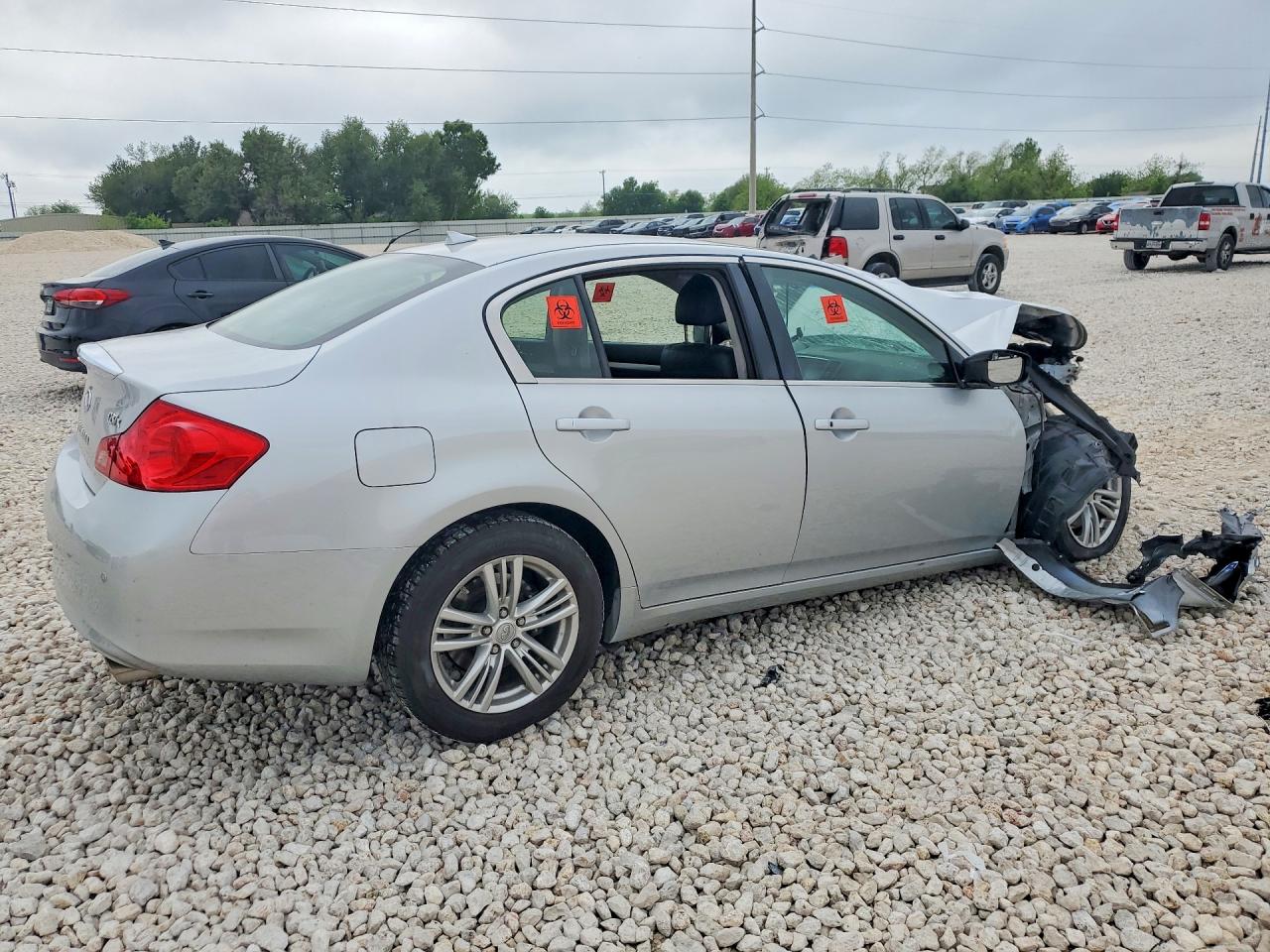 2013 INFINITI G37