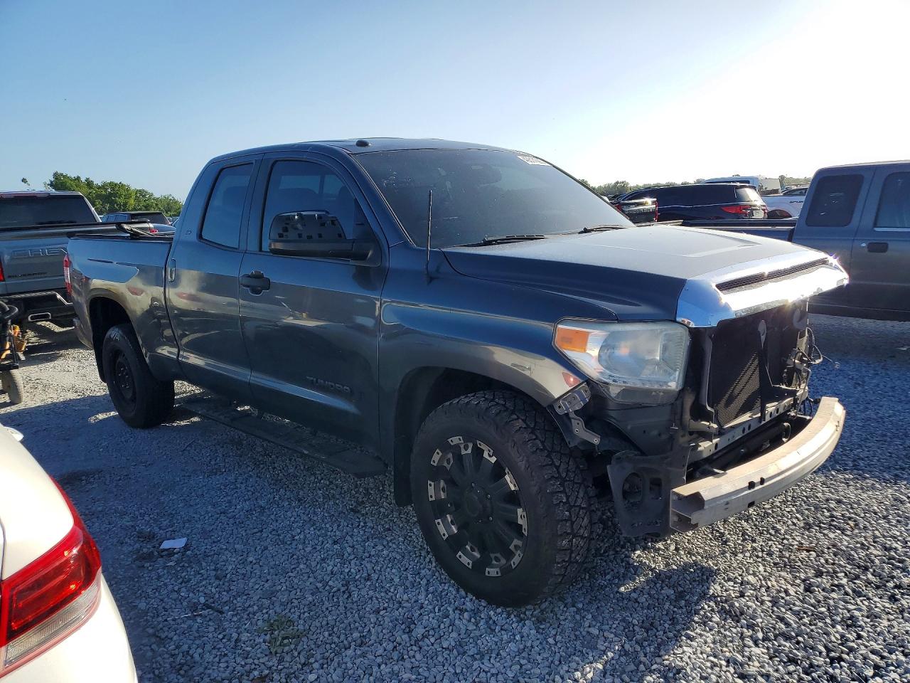 2016 TOYOTA TUNDRA