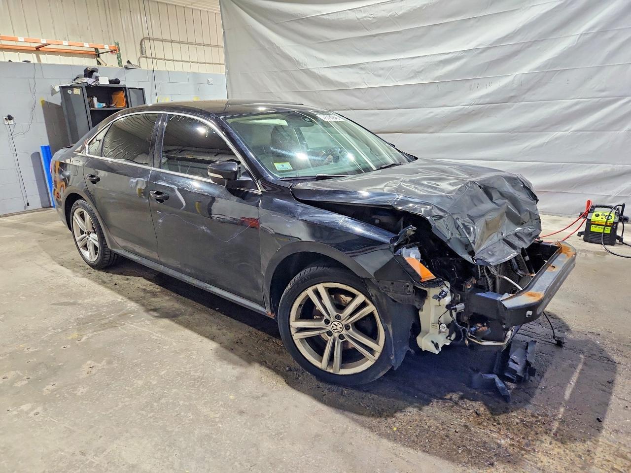 2014 VOLKSWAGEN PASSAT