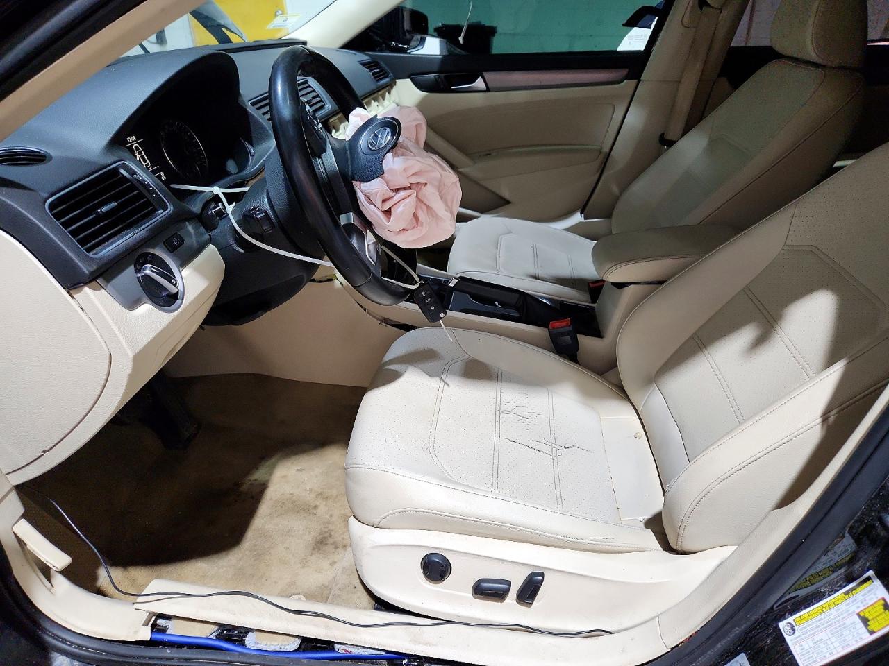 2014 VOLKSWAGEN PASSAT
