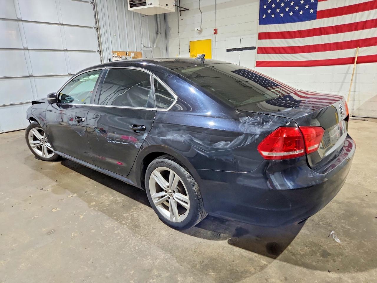 2014 VOLKSWAGEN PASSAT