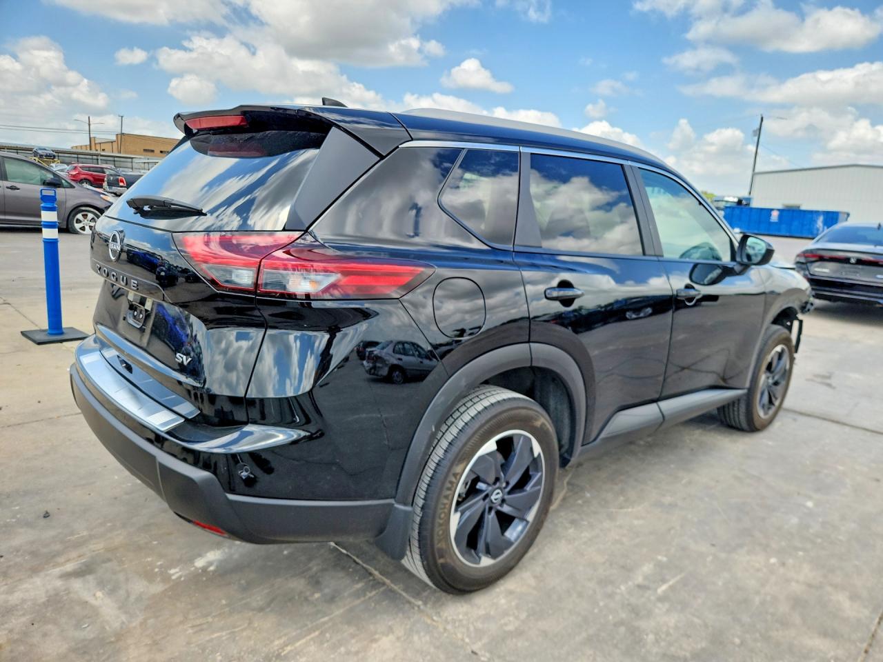 2024 NISSAN ROGUE