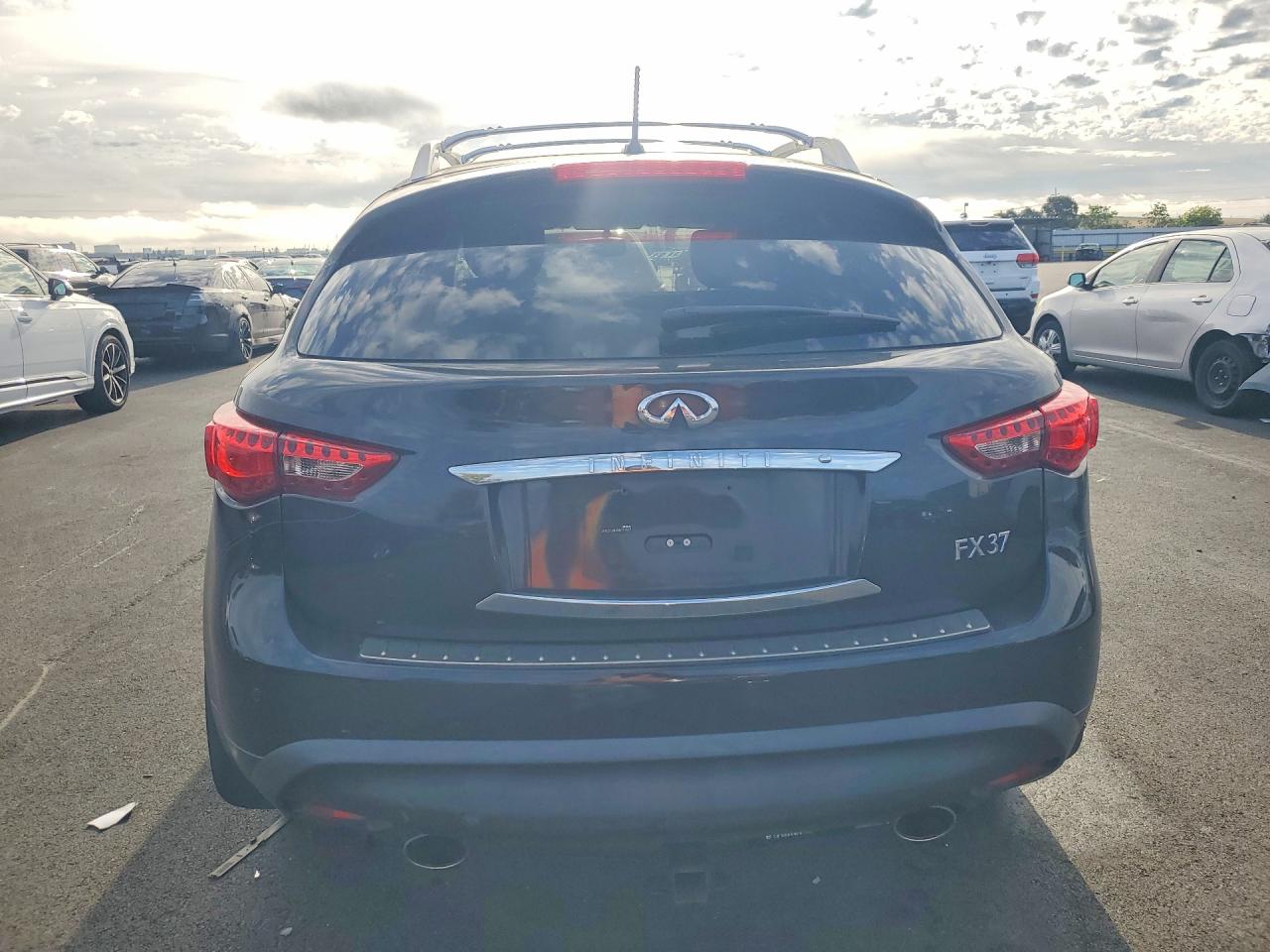 2013 INFINITI FX37