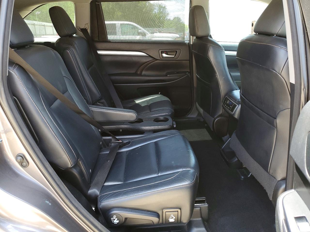 2015 TOYOTA HIGHLANDER
