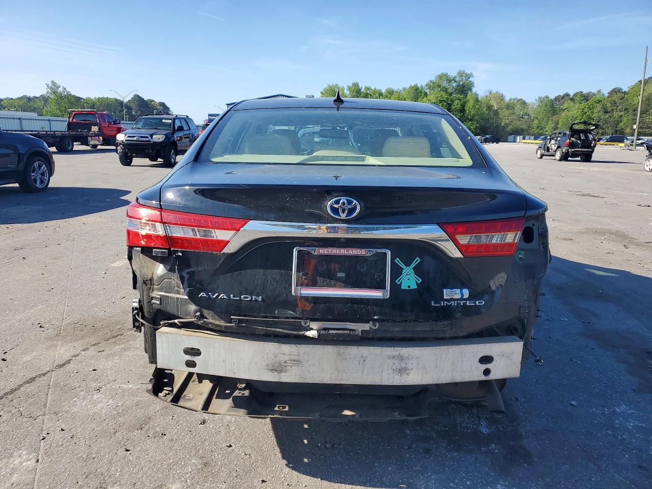 2014 TOYOTA AVALON