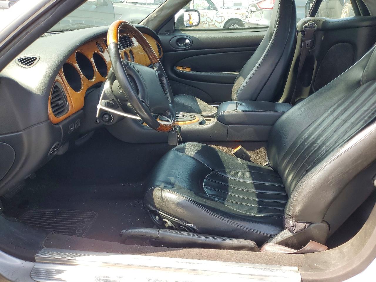 2000 JAGUAR XK8
