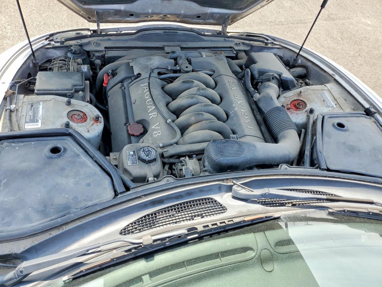 2000 JAGUAR XK8