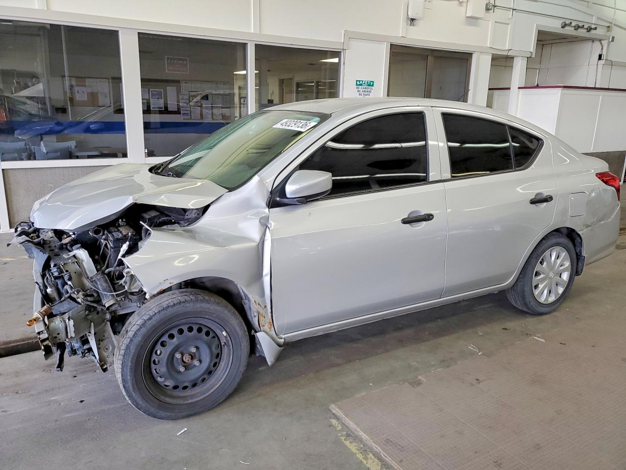 2016 NISSAN VERSA