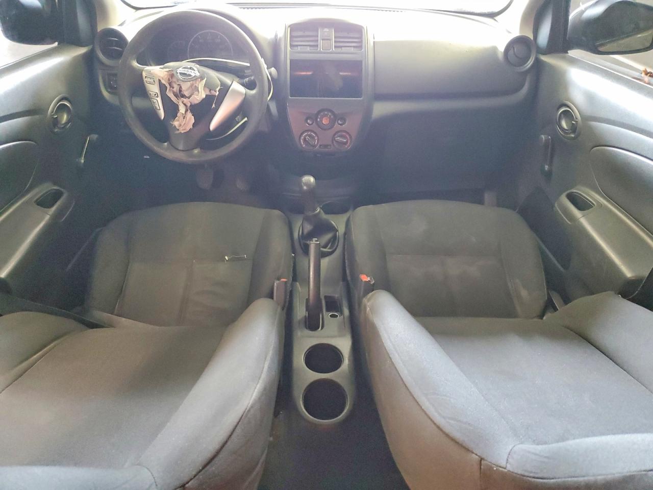 2016 NISSAN VERSA