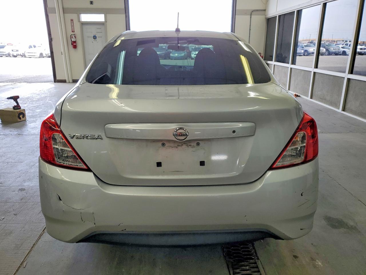 2016 NISSAN VERSA