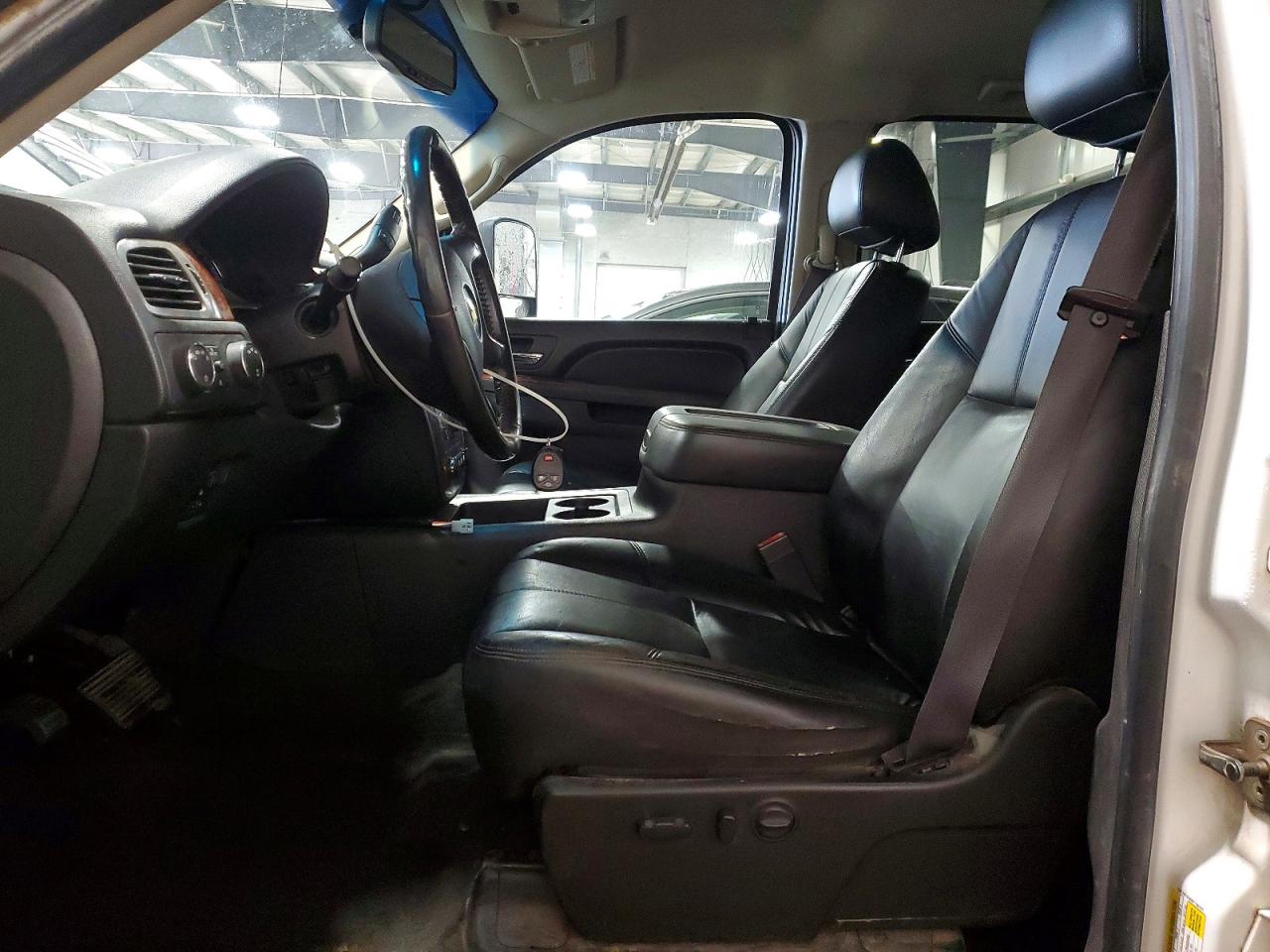 2011 CHEVROLET SILVERADO