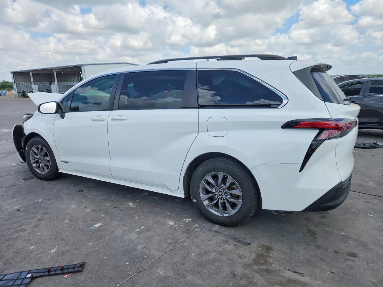 2021 TOYOTA SIENNA