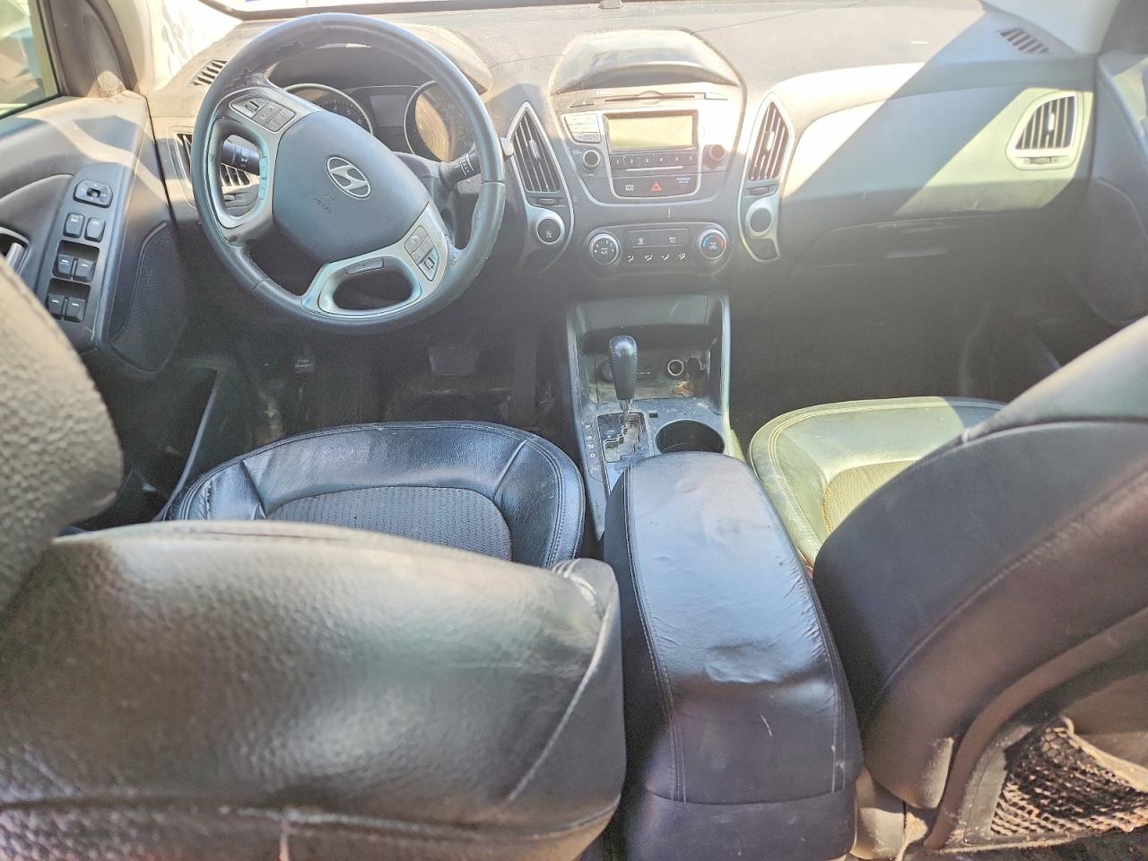 2012 HYUNDAI TUCSON
