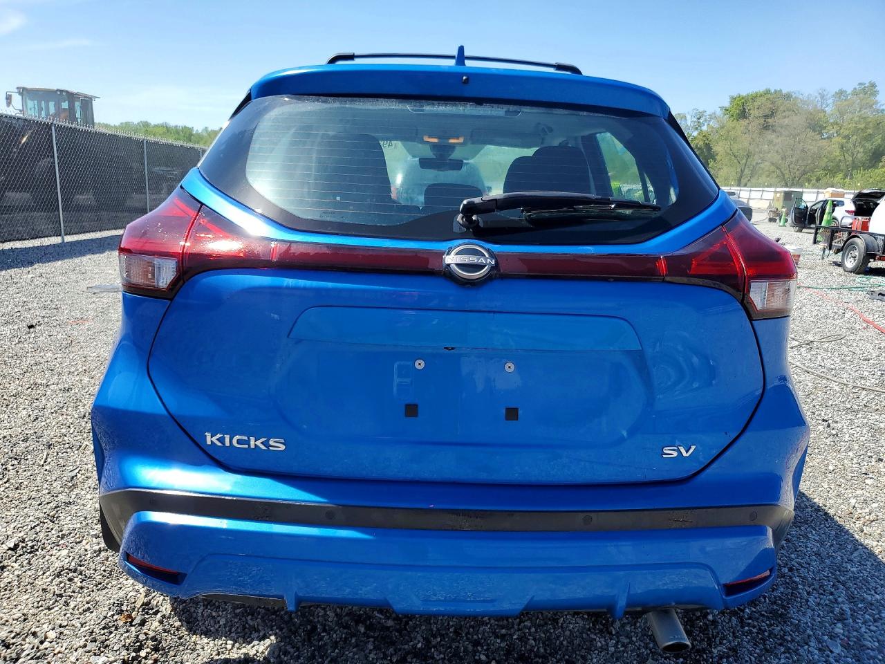 2024 NISSAN KICKS
