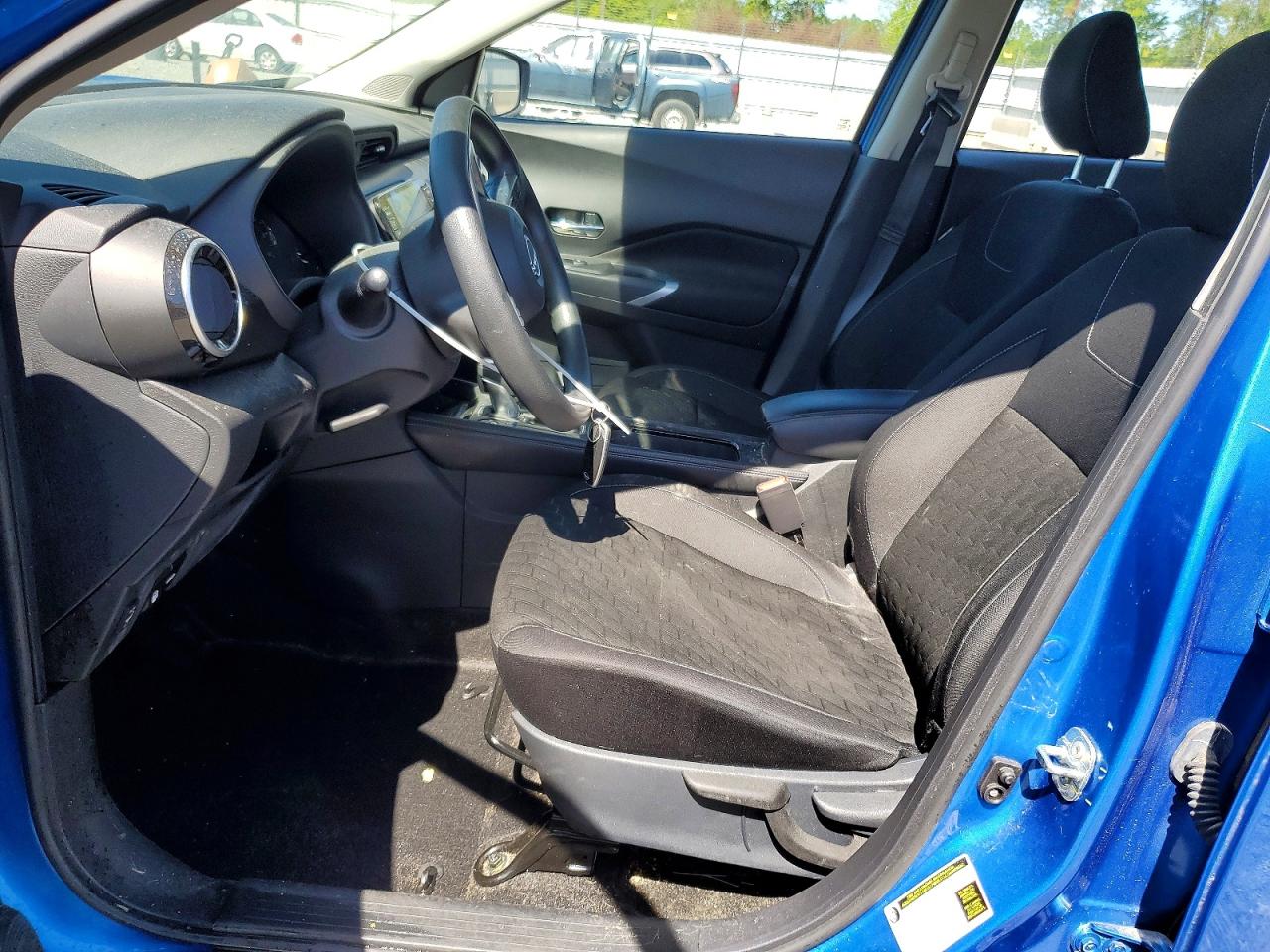 2024 NISSAN KICKS