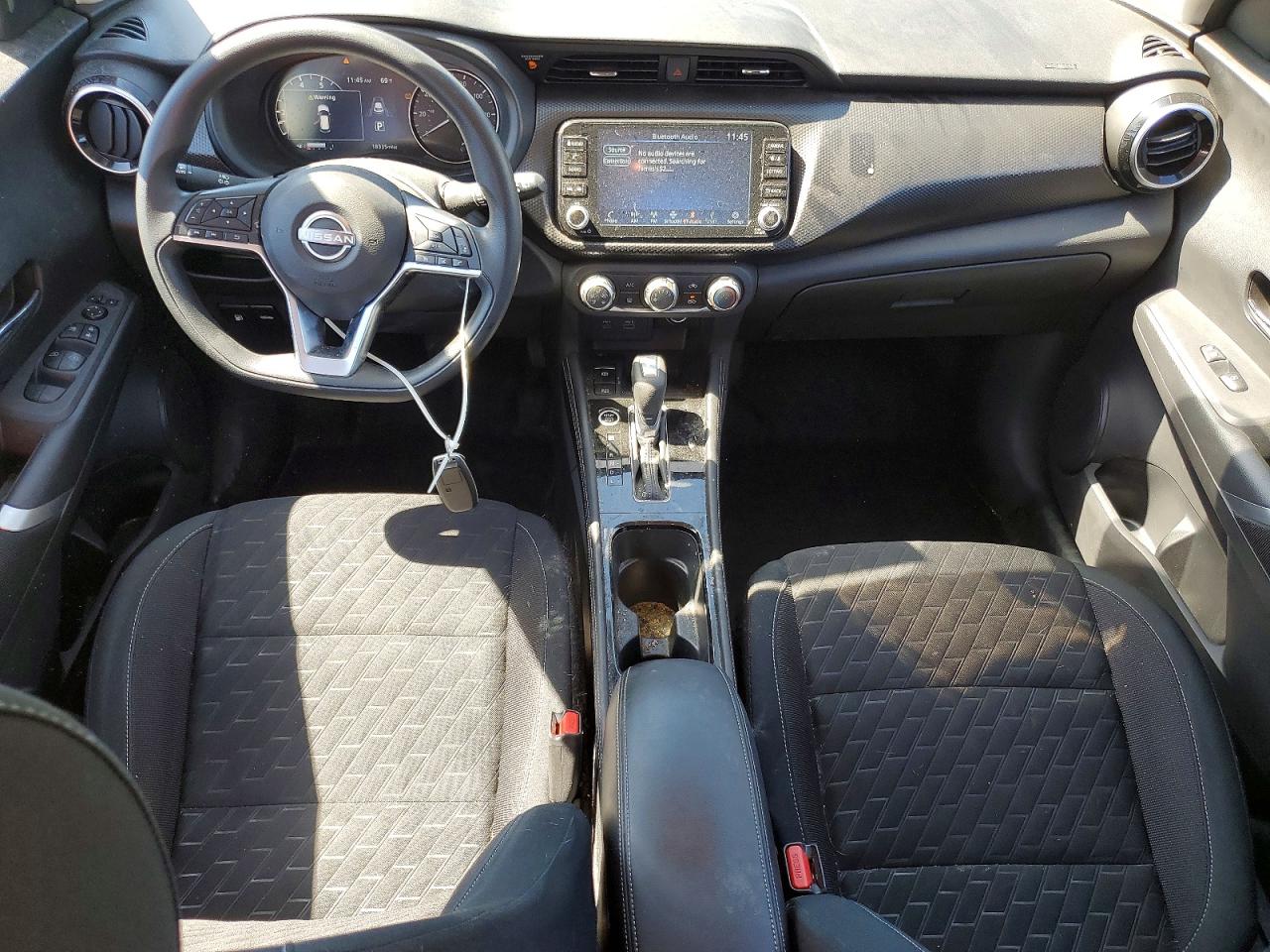 2024 NISSAN KICKS