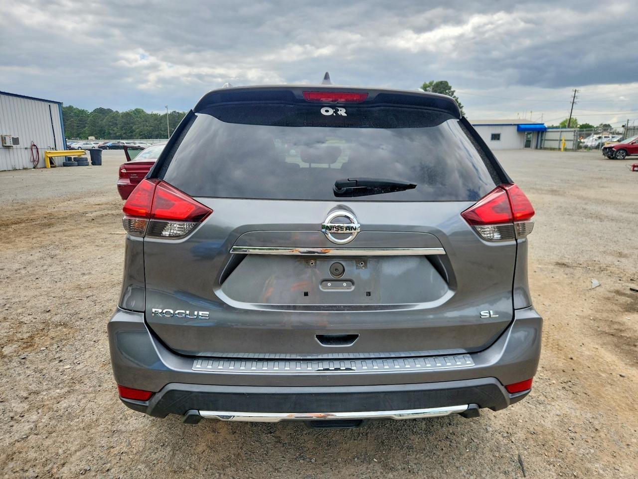 2017 NISSAN ROGUE