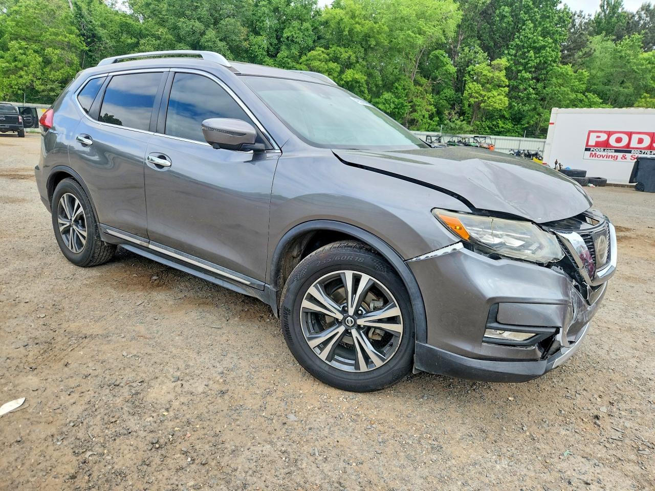 2017 NISSAN ROGUE