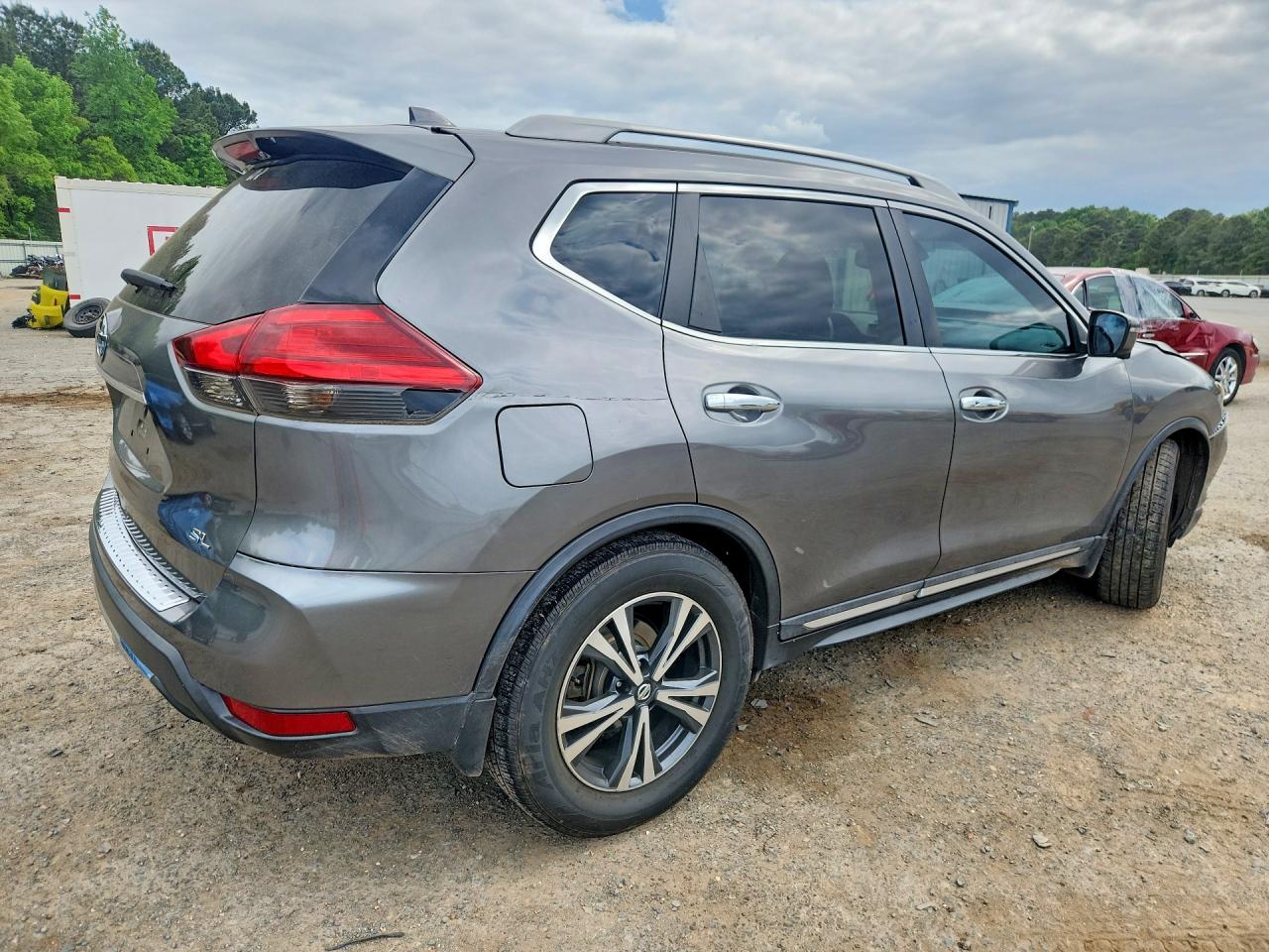 2017 NISSAN ROGUE