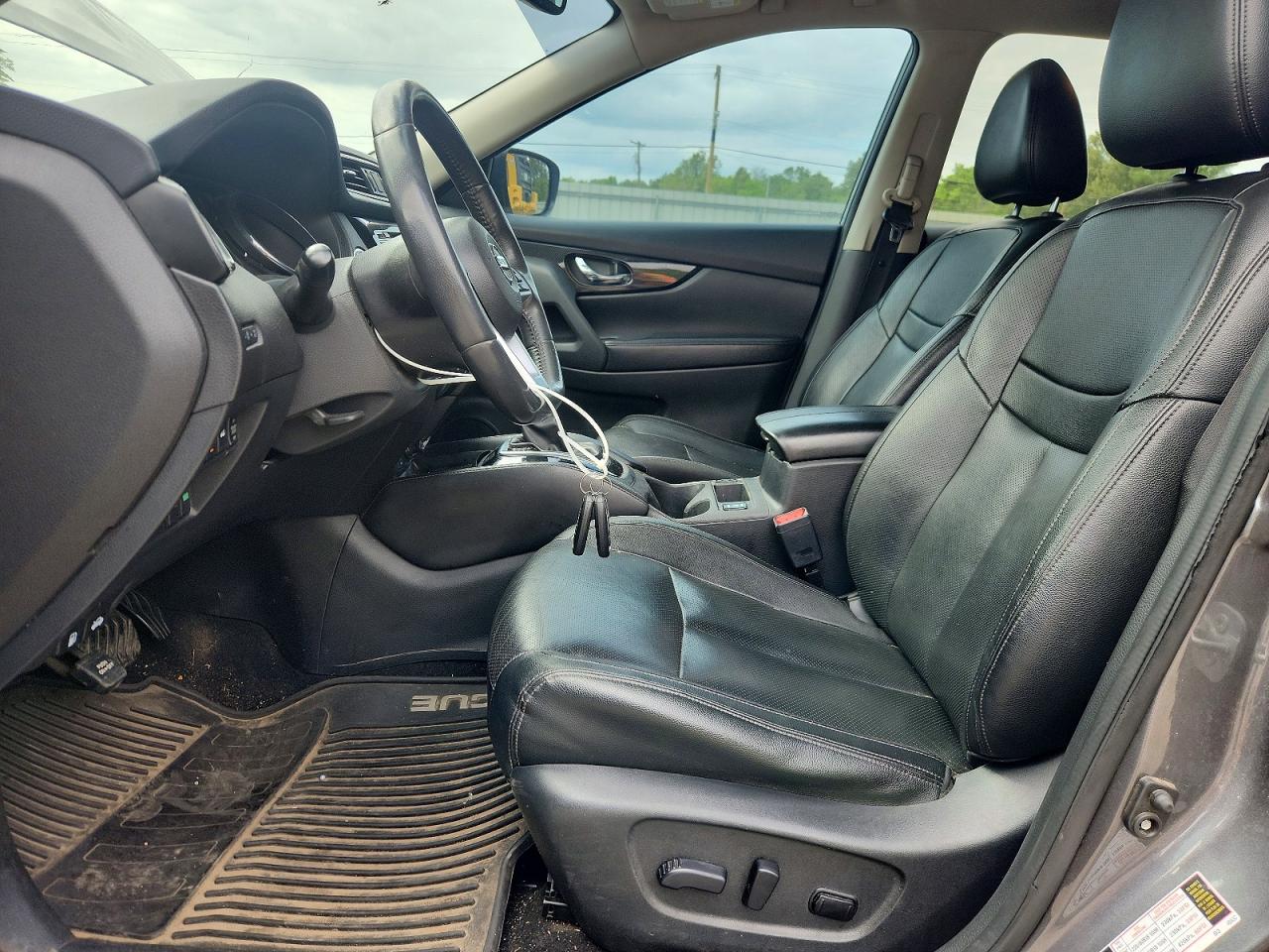 2017 NISSAN ROGUE