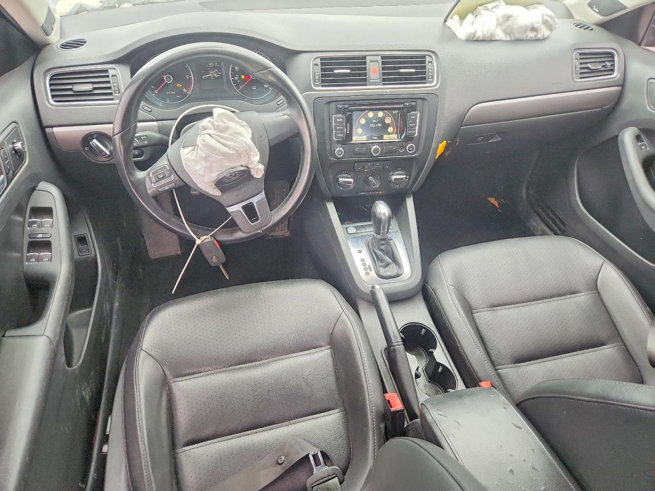 2013 VOLKSWAGEN JETTA