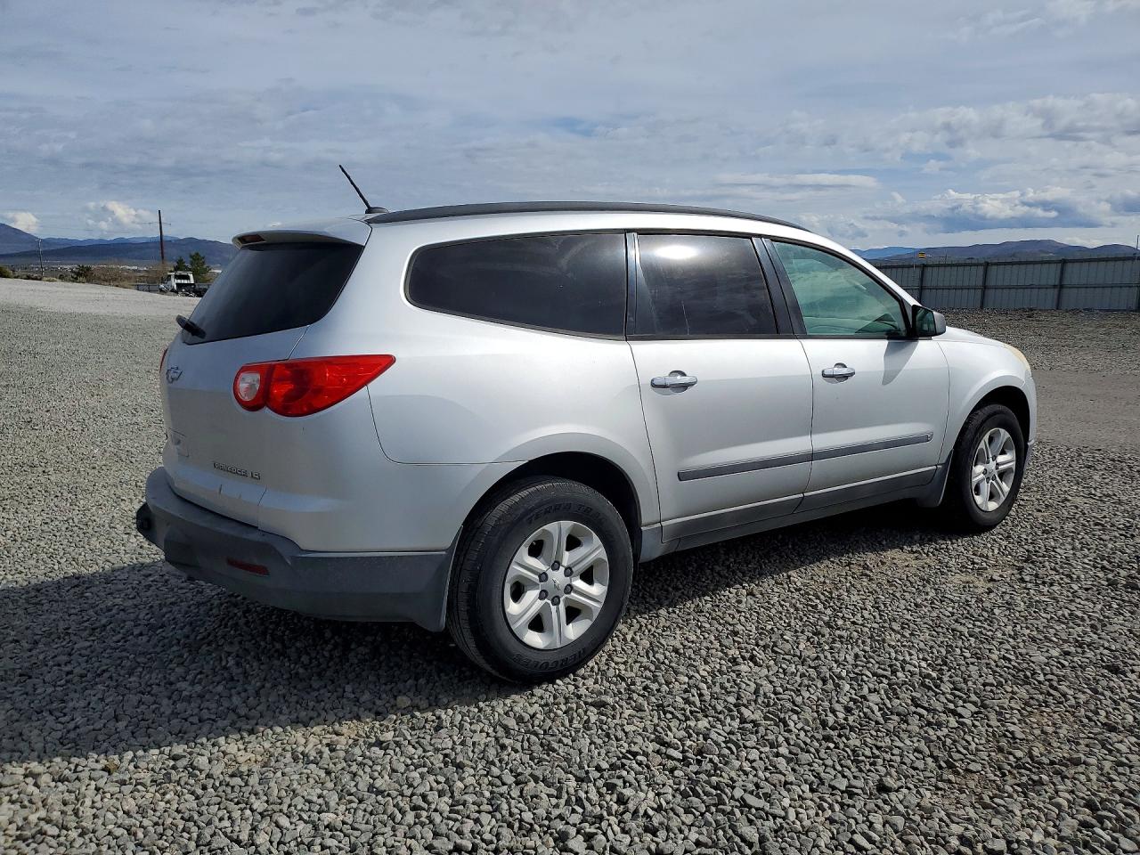2010 CHEVROLET TRAVERSE