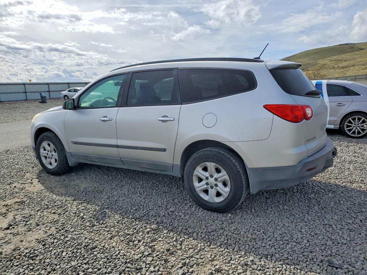 2010 CHEVROLET TRAVERSE