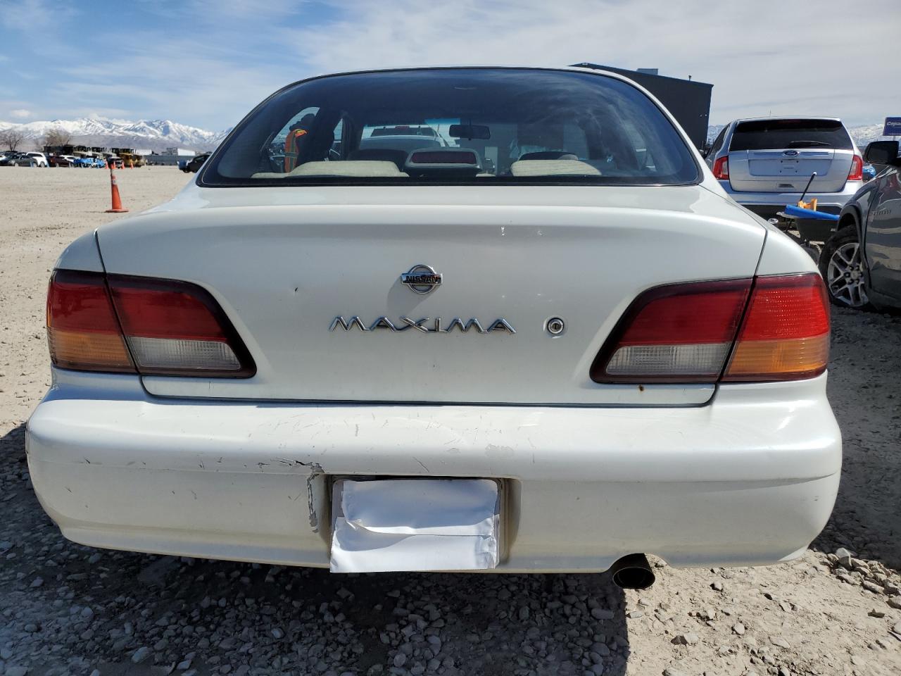 1999 NISSAN MAXIMA