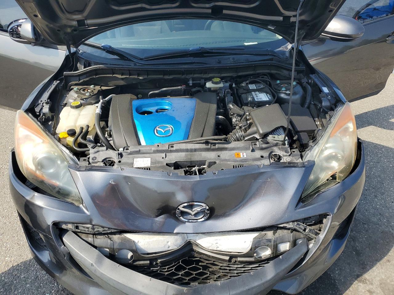 2013 MAZDA 3