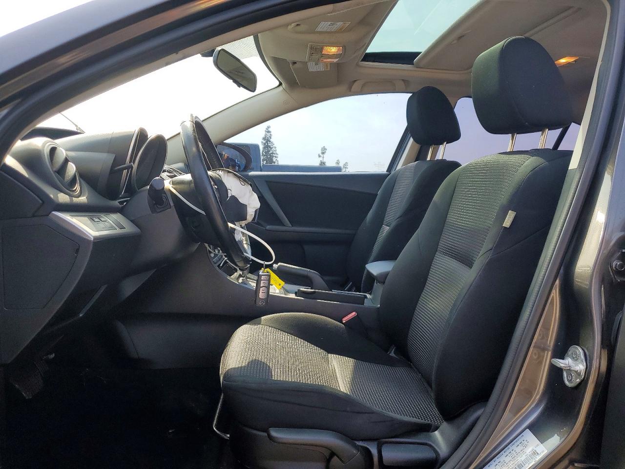 2013 MAZDA 3